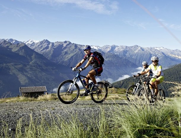 hotel-kirchner-bramberg-am-wildkogel-mountainbiken.jpg