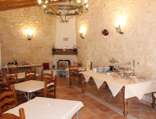 casale1821-ragusa-ontbijtbuffet.jpg