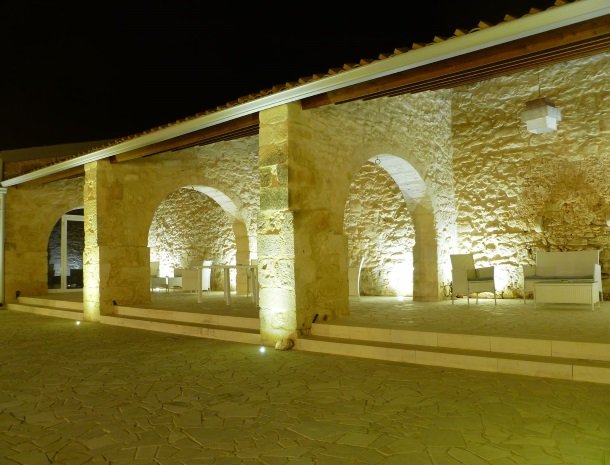 casale1821-ragusa-lounge-avond.jpg