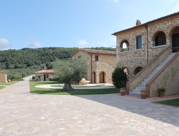 agriturismo-san-lorenzo-rapolano-ingang.jpg