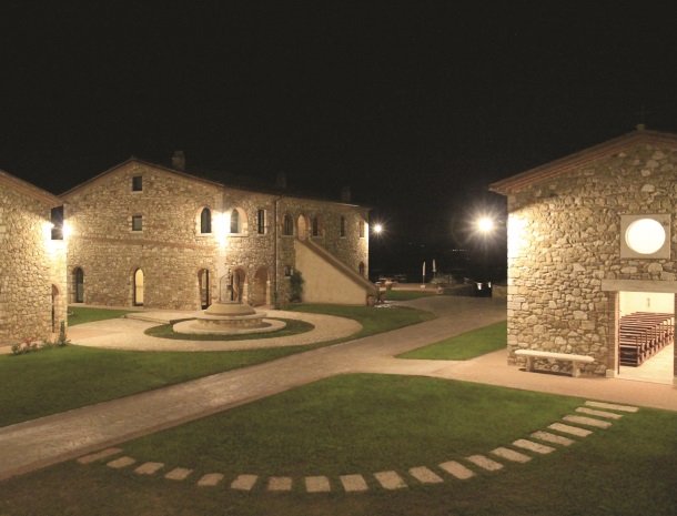 agriturismo-san-lorenzo-rapolano-nacht.jpg