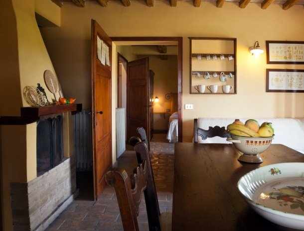 agriturismo-pieve-sprenna-eettafel.jpg