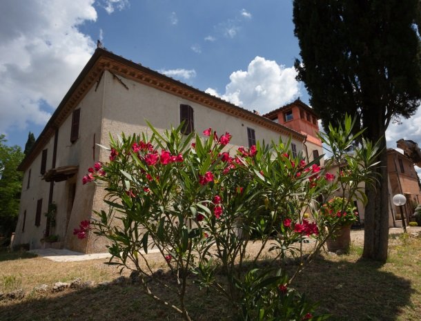 agriturismo-pieve-sprenna-hoofdgebouw.jpg