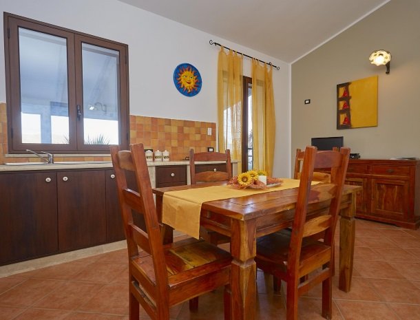 villa celeste sicilie keuken.jpg