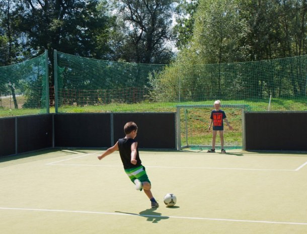 baerenwirt-aich-steiermark-voetbal.jpg