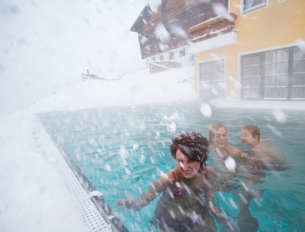 hotel-eggerhof-saalbach-winter-zwemmen.jpg