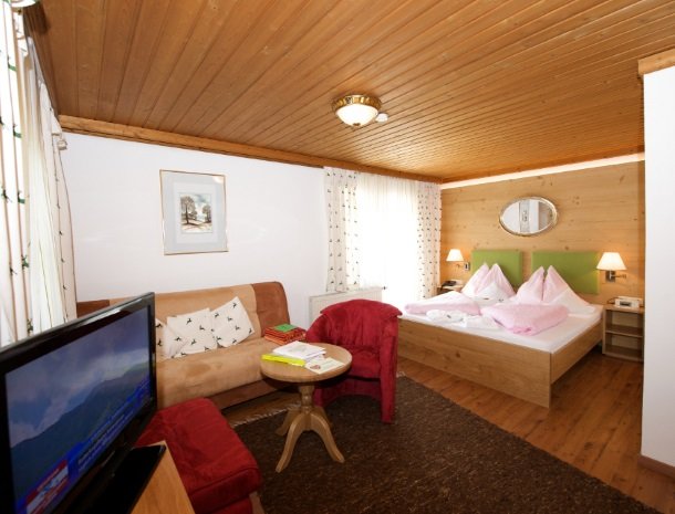 hotel-eggerhof-saalbach-slaapkamer.jpg