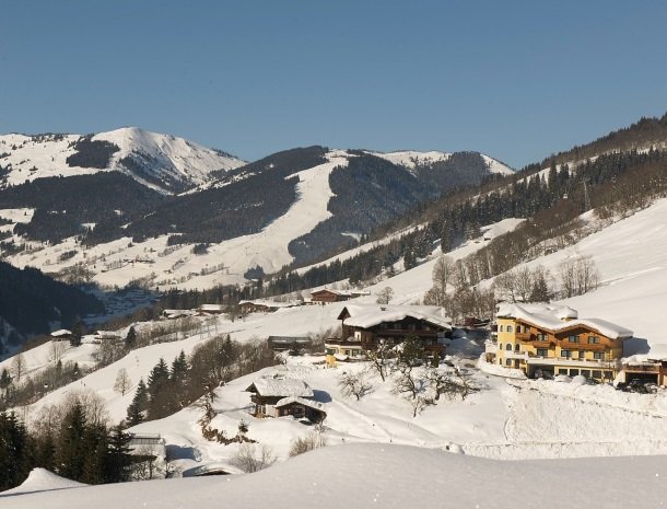 hotel-eggerhof-saalbach-winter-skipistes.jpg