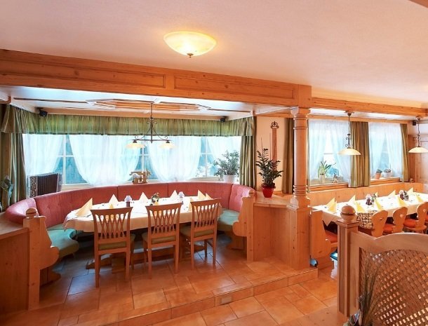 hotel-eggerhof-saalbach-restaurant.jpg
