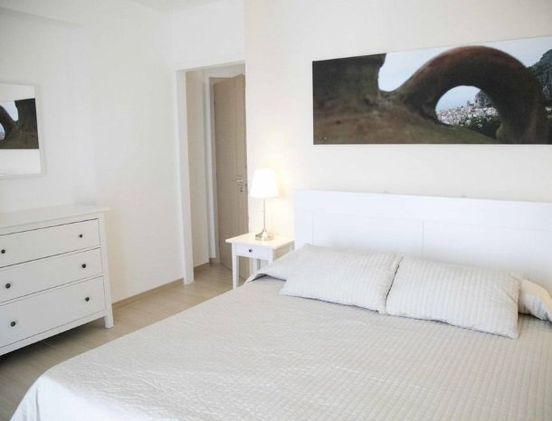 villa-nesea-cefalu-kamer-calipso.jpg