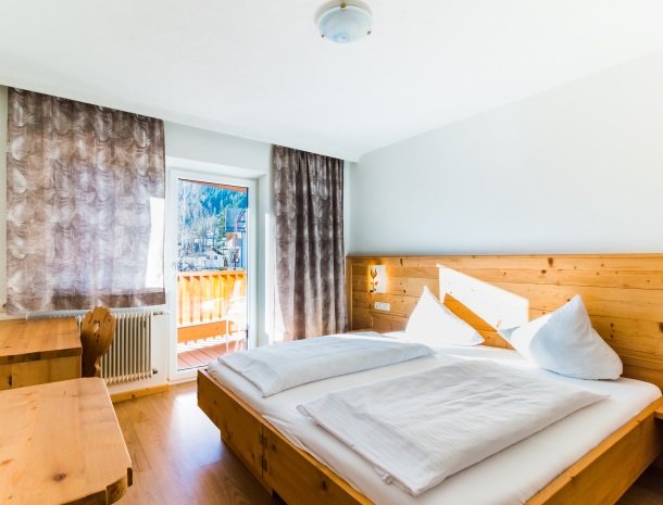 adler hotel-pension-fulpmes-stubaital-2-persoonskamer.jpg