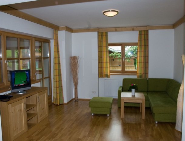 tierwarthof-fieberbrunn-appartement-woonkamer.jpg