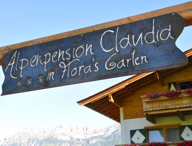 alpenpension-claudia-ellmau-tirol-bord.jpg