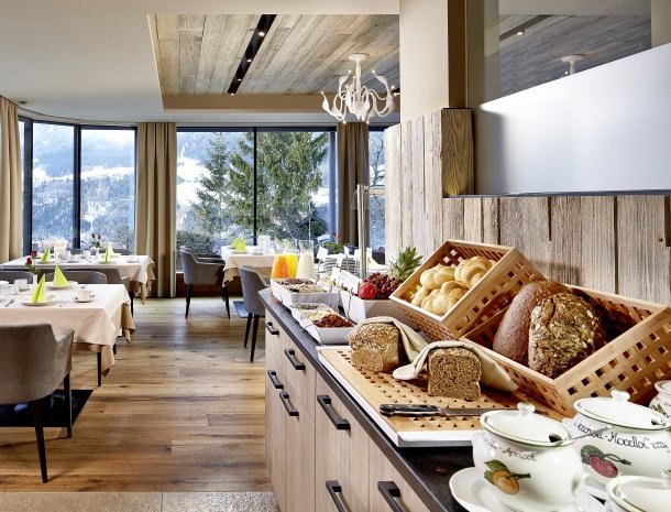 hotel-bergkranz-mieders-tirol-ontbijtbuffet.jpg