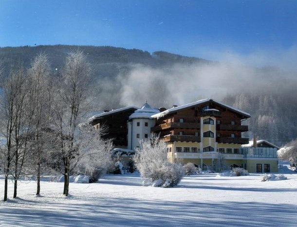 hotel-zum-jungen-romer-radstadt-winterlandschap.jpg