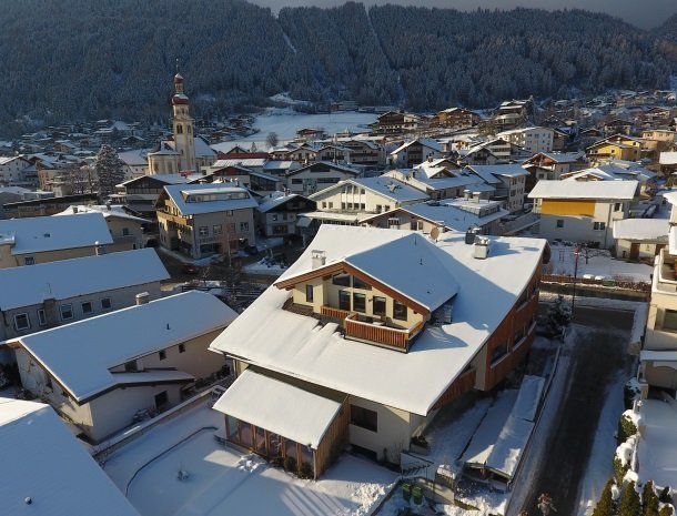 adler hotel-pension-oostenrijk-overzicht-fulpmes.jpg