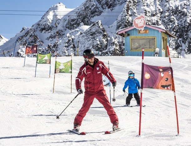 big-family-stubaier-gletscher-skiles.jpg