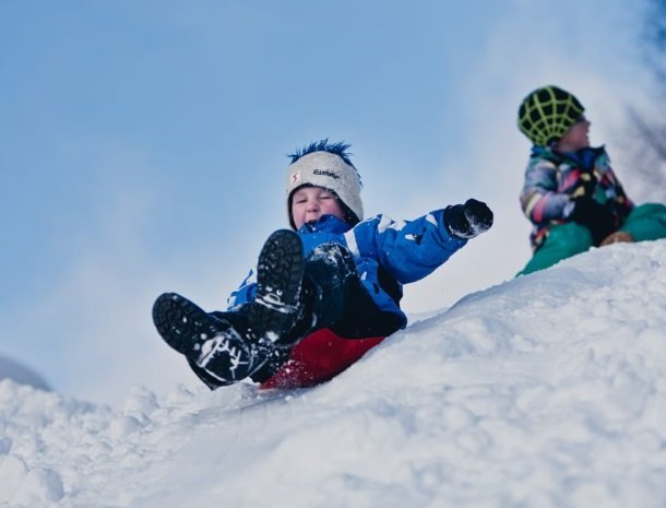 kinder_spaß_im_schnee_fieberbrunn_kitzbueheler_alpen_tirol_(c)_tvb_pillerseetal.jpg