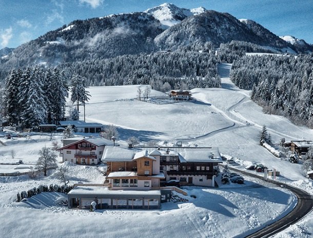 hotel-grosslehen-fieberbrunn-winter-overzicht.jpg