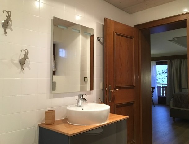 haus-tannhof-jungholz-tirol-badkamer.jpg