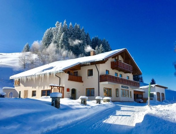 haus-tannhof-jungholz-tirol-winter-huis.jpg