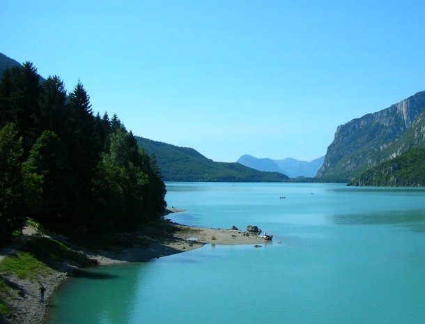 meer-van-molveno-trentino-italie.jpg