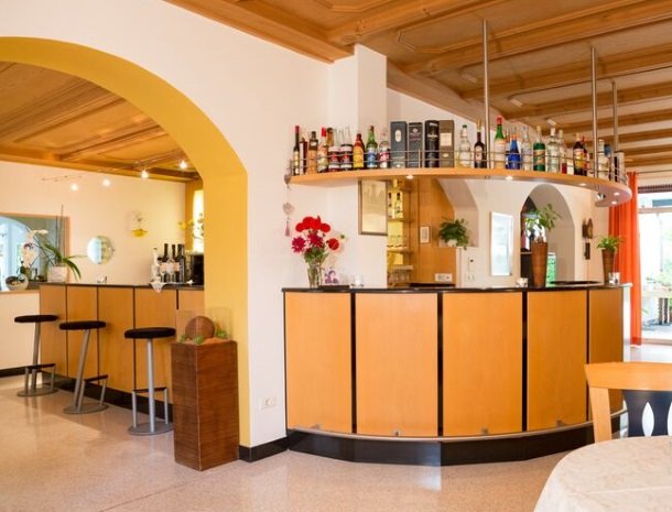 hotel-gruberhof-merano-bar.jpg