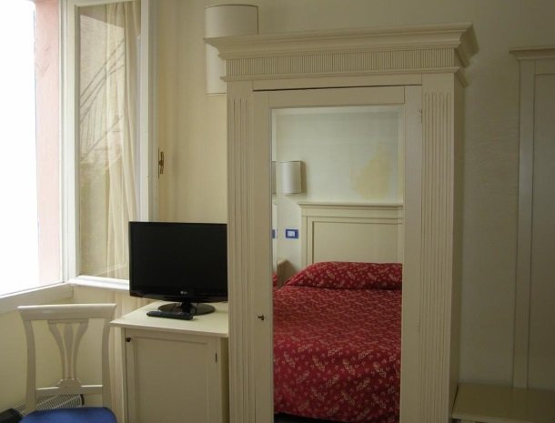 hotel-villa-romantica-limone-sul-garda-kamer.jpg