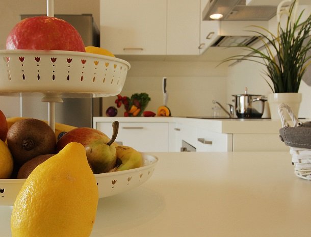 residence-little-paradise-gardameer-appartementen-keuken-fruit.jpg
