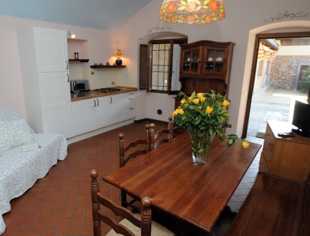 villa-gradoni-franciacorta-appartement-2-woonkamer.jpg