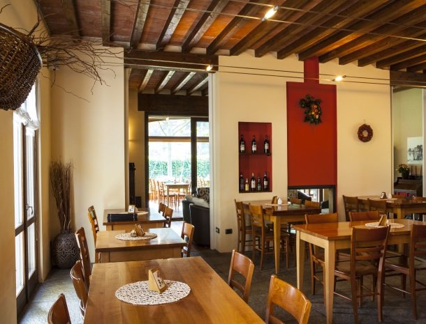 agriturismo-ca-del-lago-comomeer-restaurant.jpg