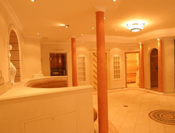 hotel-romerhof-fuschandergrossglockner-sauna.jpg