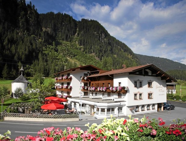 hotel-wiese-pitztal-st-leonhard-zomer.jpg