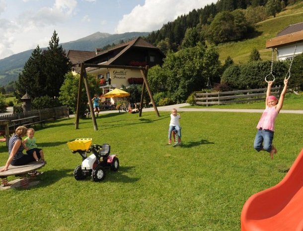 stofflerwirt-stmichaelimlungau-speeltuin-zomer.jpg