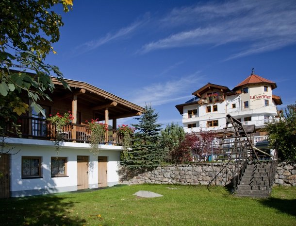 hotel-leamwirt-hopfgarten-tirol-tuin.jpg