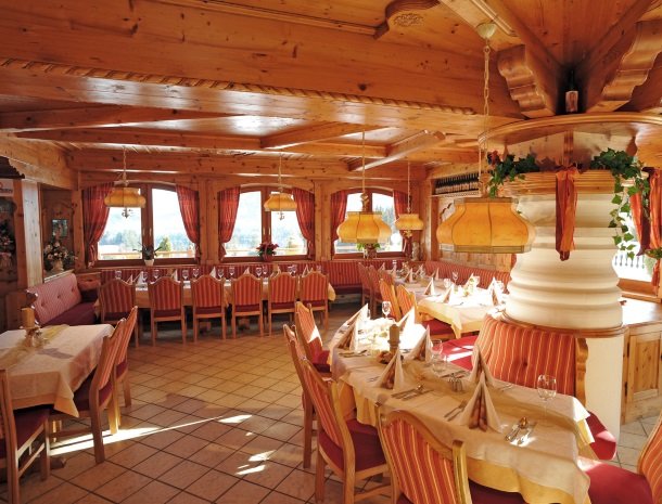 hotel-leamwirt-hopfgarten-tirol-restaurant.jpg