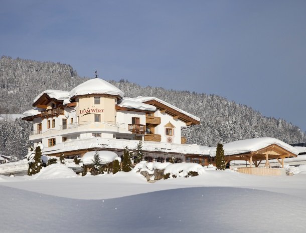 hotel-leamwirt-hopfgarten-tirol-winter-oostenrijk.jpg