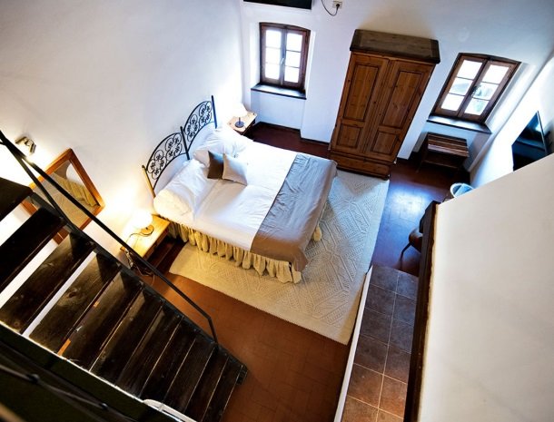 albergo-del-chianti-greve-slaapkamer-bed-bovenaanzicht.jpg