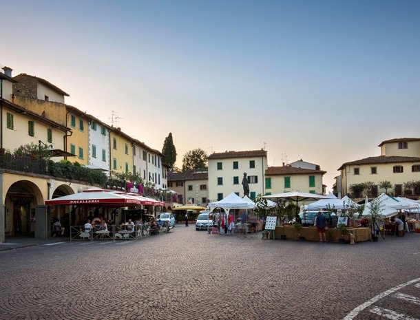albergo-del-chianti-greve-hoofdplein.jpg