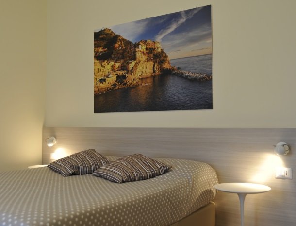 viadelle5terre-slaapkamer-bed-cinque-terre.jpg