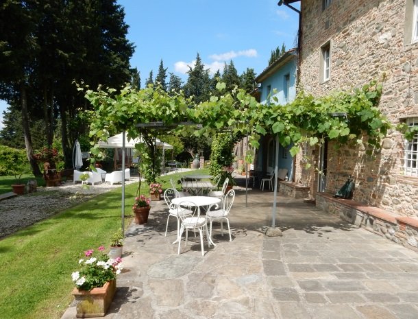 relais-del-lago-capannori-lucca-terras-tuin.jpg