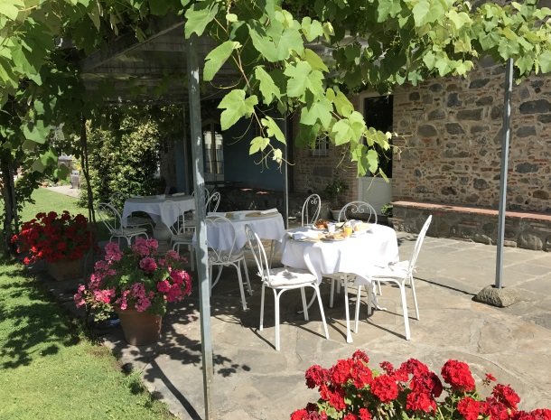 relais-del-lago-capannori-lucca-ontbijt-terras.jpg