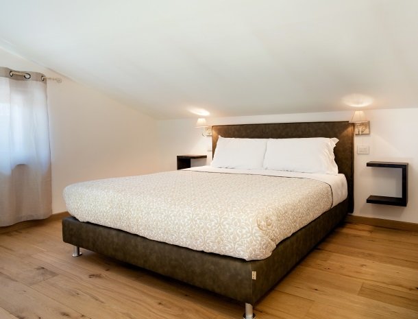 tenuta-lamborghini-umbrie-kamer-lilla-bed.jpg