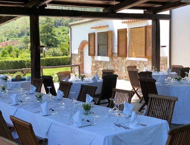 hotel-il-caminetto-portoferaio-veranda.jpg
