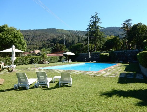hotel-il-caminetto-portoferaio-zwembad.jpg