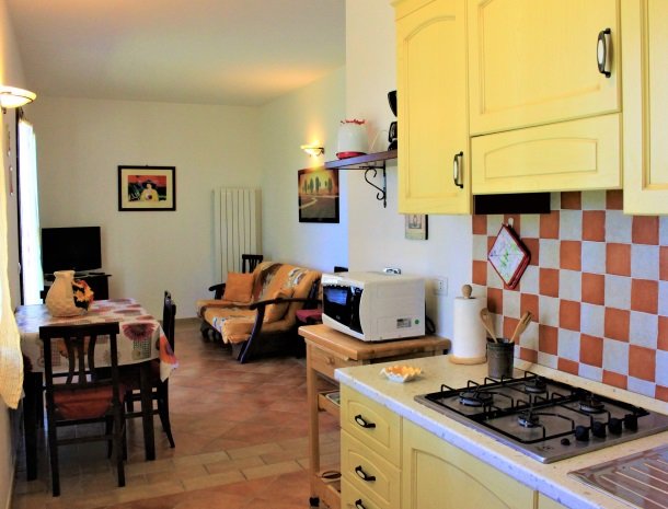 agrisantanna-appartementen-toscane-keuken-amaranto.jpg