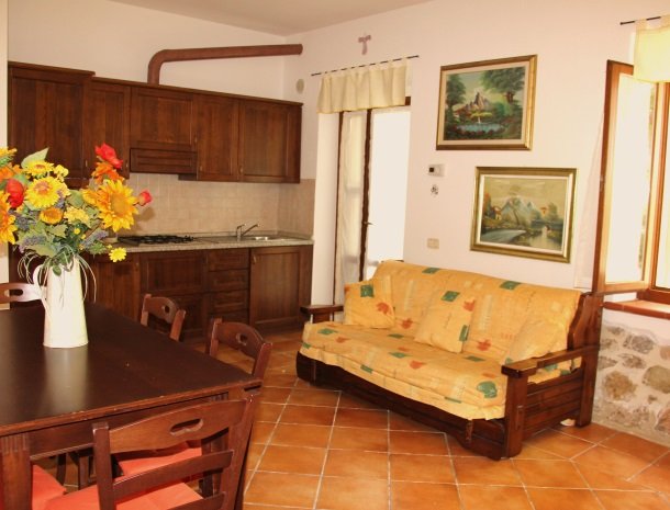 agrisantanna-appartementen-toscane-keuken-noce.jpg