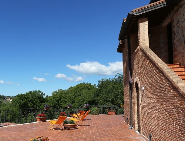 agriturismo-podere-santa-croce-toscane-terras.jpg