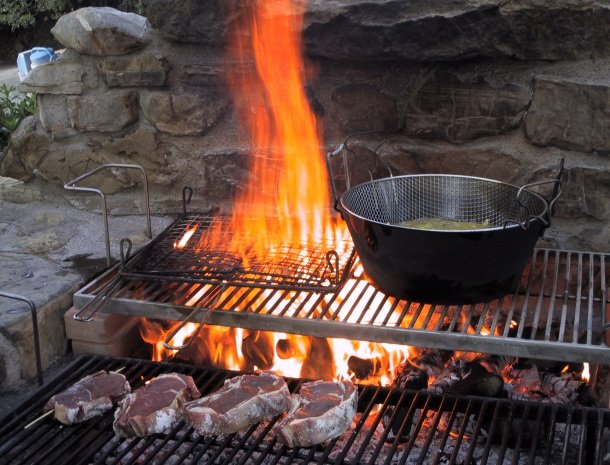 agriturismo-il-ghiaccio-suvereto-barbecue.jpg