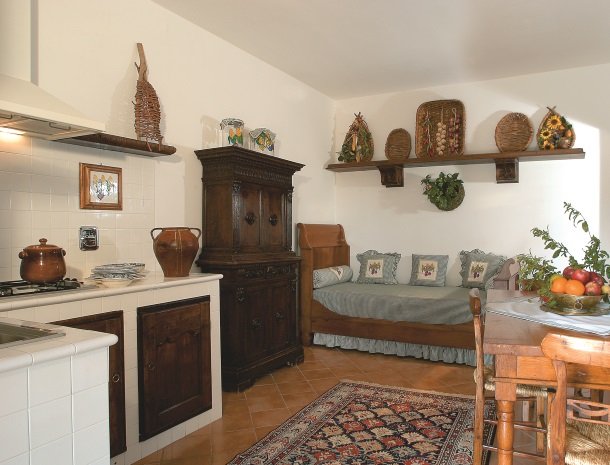 agriturismo-la-rombaia-castiglione-della-pescaia-appartement-essiccatoio-keuken.jpg